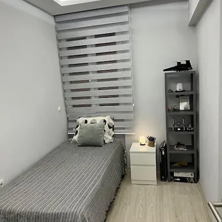 Apartamento Muekemmel Konum ! Perfect Location! Esmirna